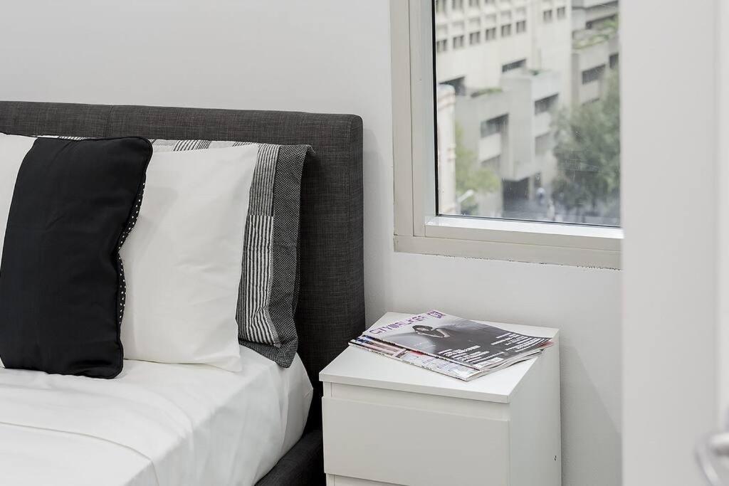 One Bedroom In Cbd Centre! 1302 Kent Self Catering Apartment *